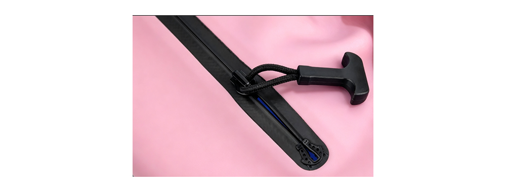  Waterproof zipper on Neoprene bag